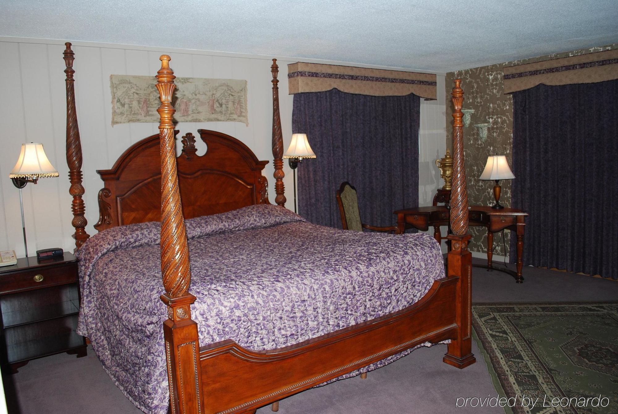 Quality Inn & Suites Gatlinburg Room photo